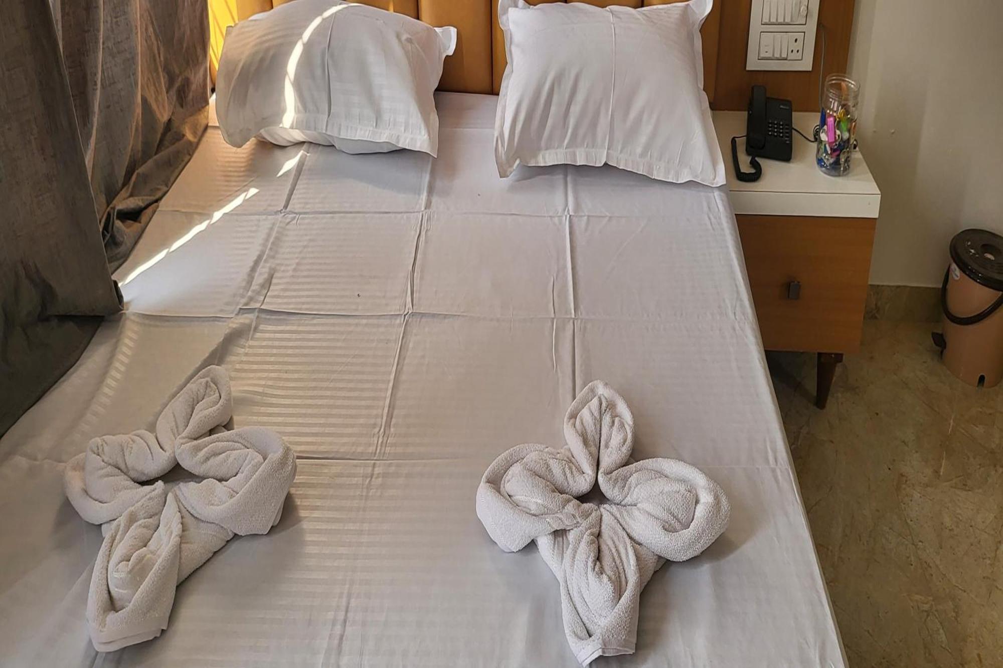 Hotel Ruchi Executive Satara Dış mekan fotoğraf