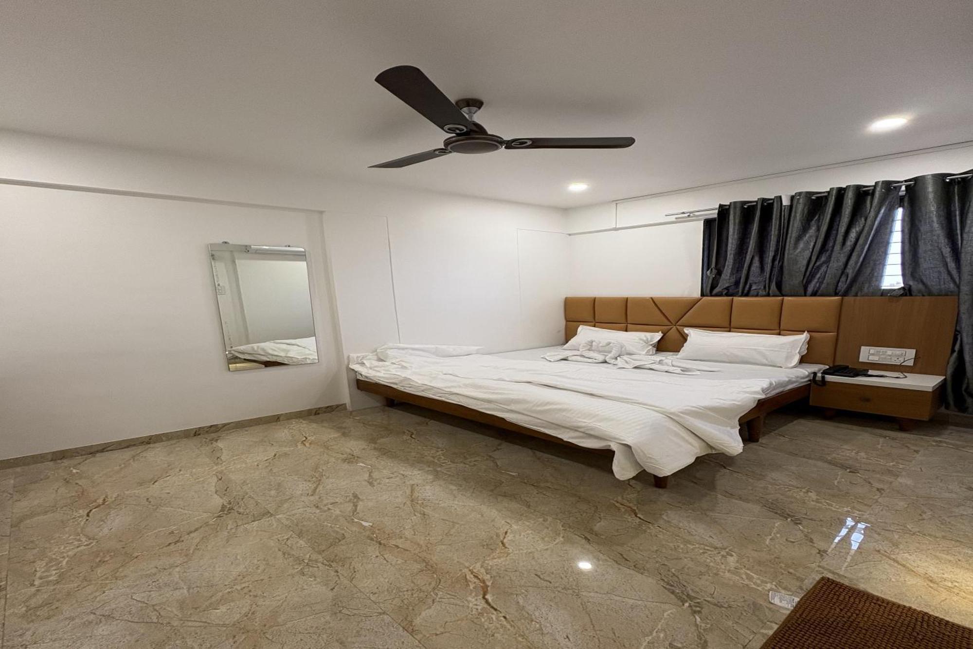Hotel Ruchi Executive Satara Dış mekan fotoğraf